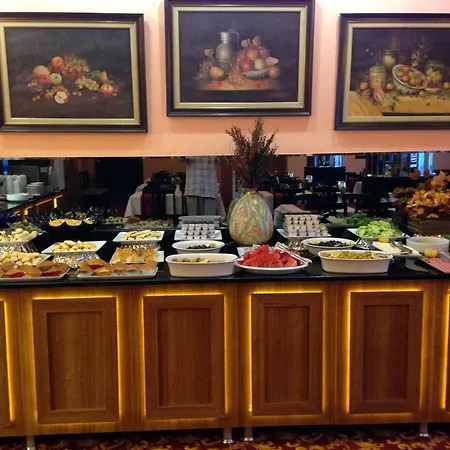 Capital Hotell 3*